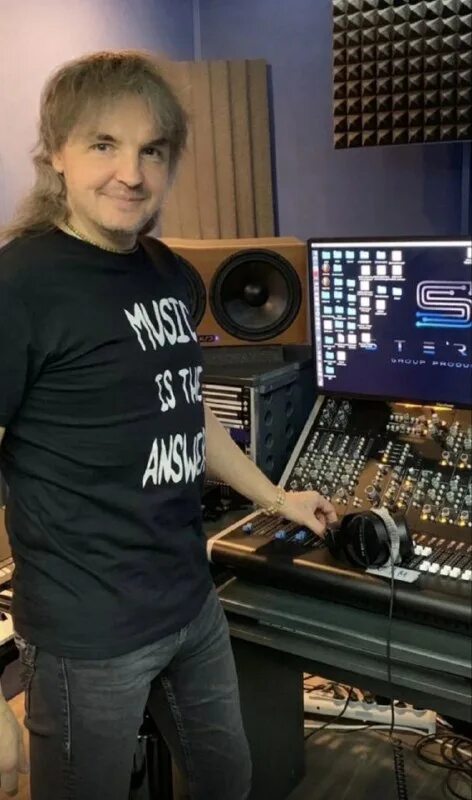 The weeknd. Григорий лепс фотографии. Дрейк в 2018. Лучший музыкант 2023. Лучший музыкант 2023.