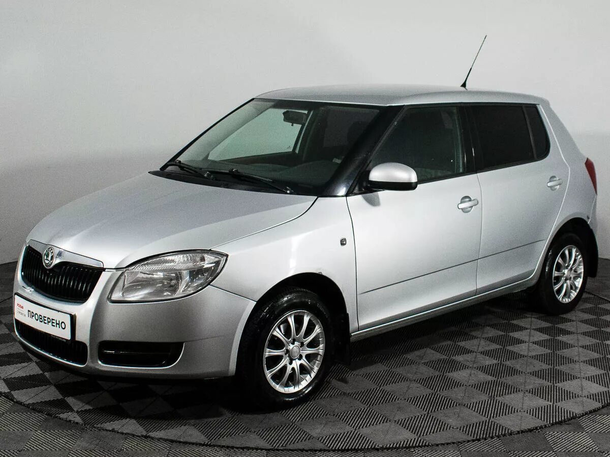 Skoda Fabia II 2009. Skoda Fabia хэтчбек II 1.2. Шкода Фабия 1.2 2009. Шкода Фабия 2009 хэтчбек. Fabia хэтчбек