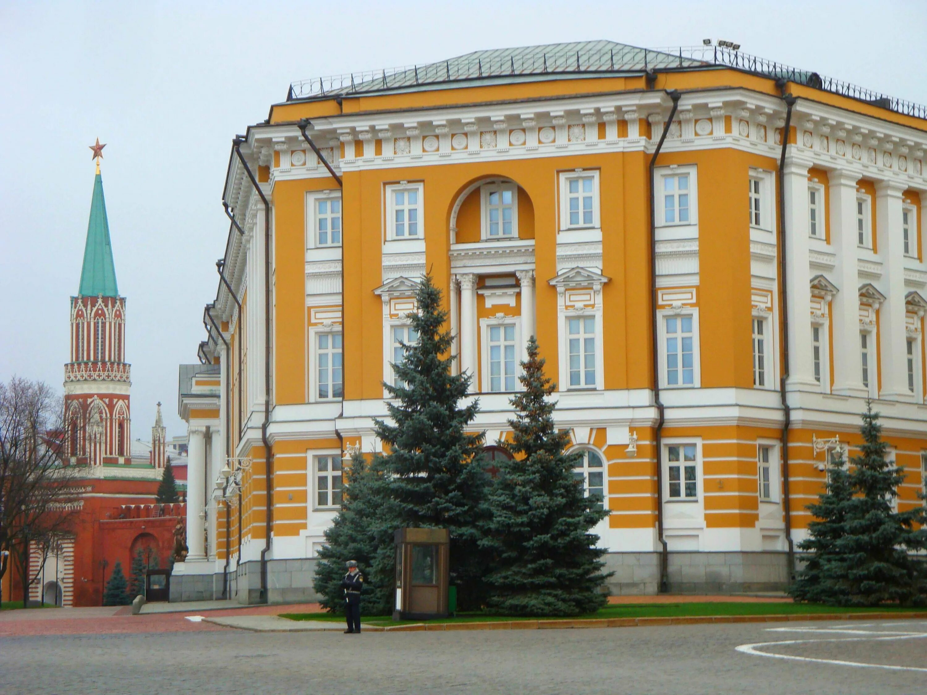 Сенатский дворец Московского Кремля. Сенатский дворец Московского Кремля сверху. Казаков Сенатский дворец в Москве. Здание Сената в Московском Кремле Казаков.