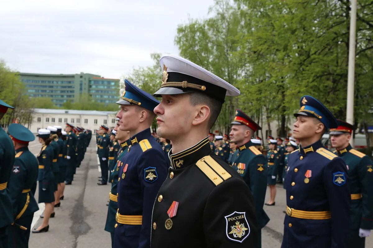 Курсанты ВУМО выпуск. Выпуск офицеров ВМЕДА 2022. Военный университет Министерства обороны РФ форма курсантов. Офицеры ВУМО. Военное техническое образование