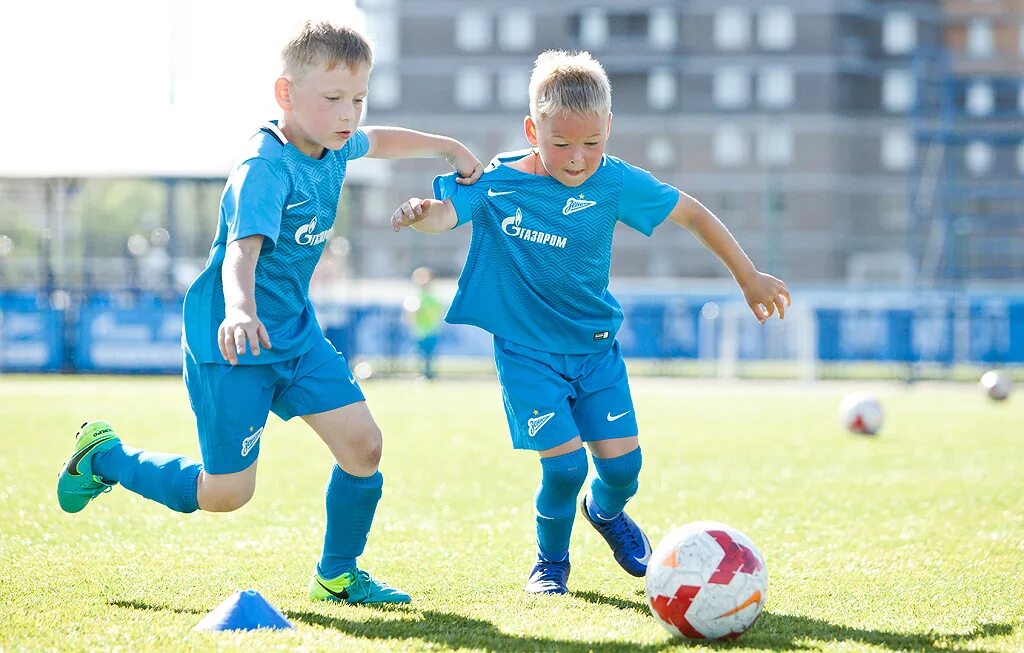 школа краснодара по футболу. фк для детей. фк митино 2011. фк митино 2012. форма фк сочи детская.