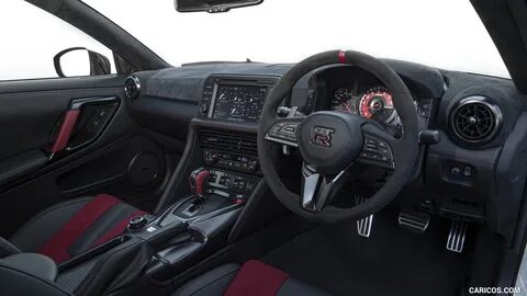 Nissan gtr салон