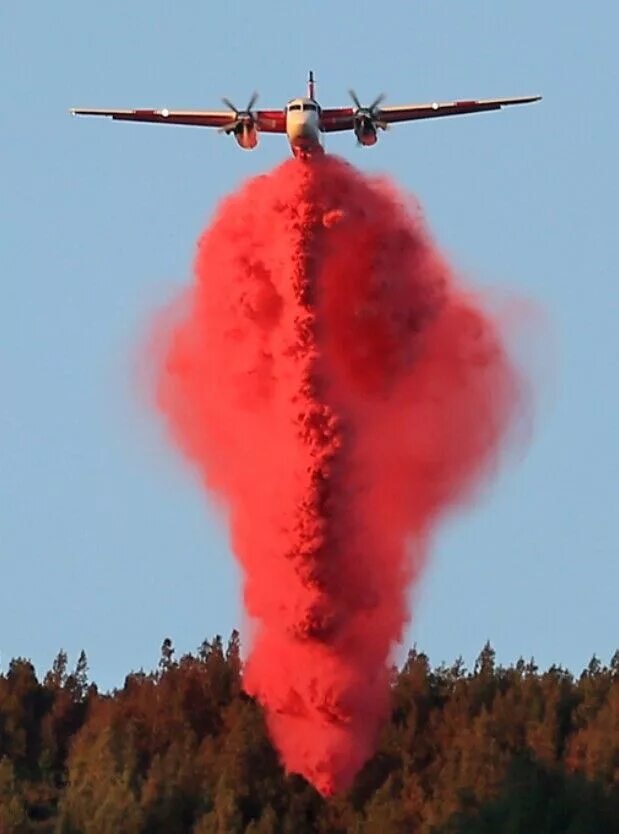 В каком году появились пожарные самолеты. Пожарная Авиация. Пожарные самолеты и вертолеты. Пожарный. Пожарная воздушная техника.