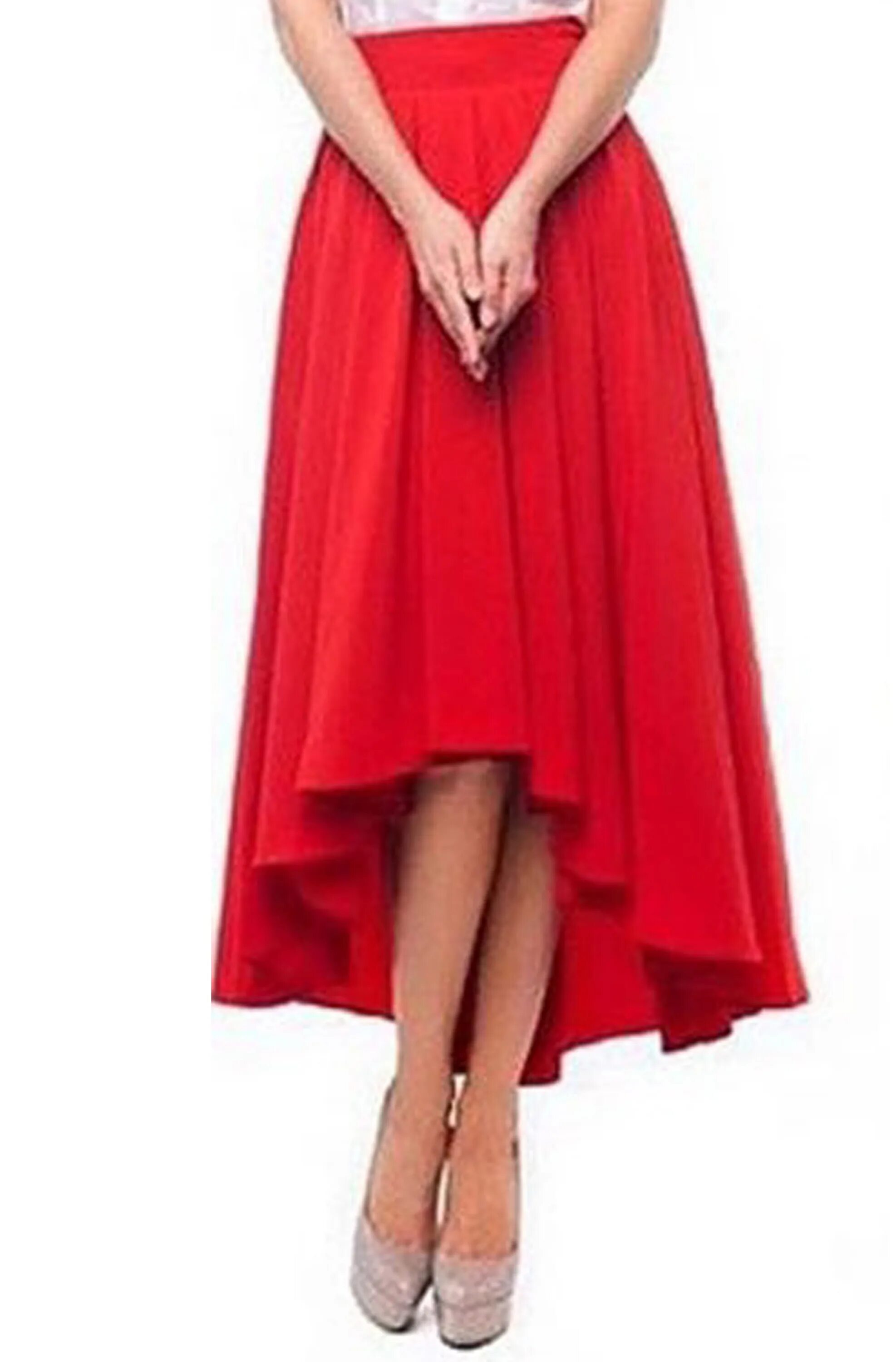 Красная юбка со шлейфом. Юбка женская со шлейфом. Юбка из фатина со шлейфом.