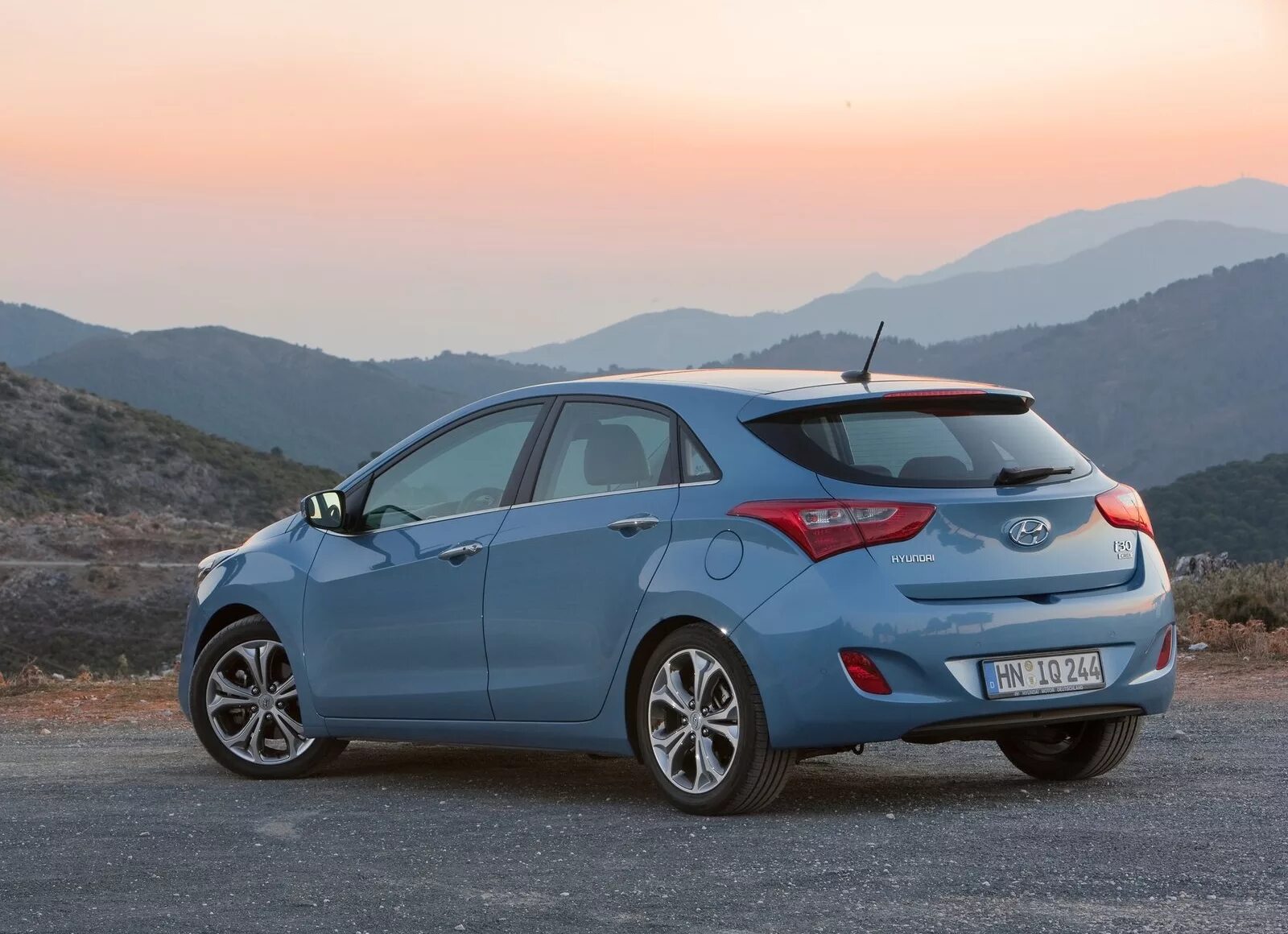 Сколько хендай ай 30. Hyundai i30 Hatchback. Hyundai i30 2013. Хендай i30 хэтчбек. Hyundai i30 III.