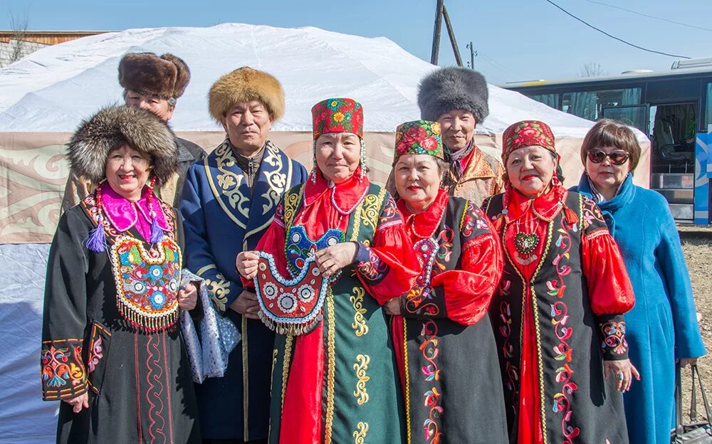 Народы проживающие в красноярске. Хакасия Хакасы. Хакасы народы Сибири. Народы Красноярского края Хакасы. Хакасия коренной народ.