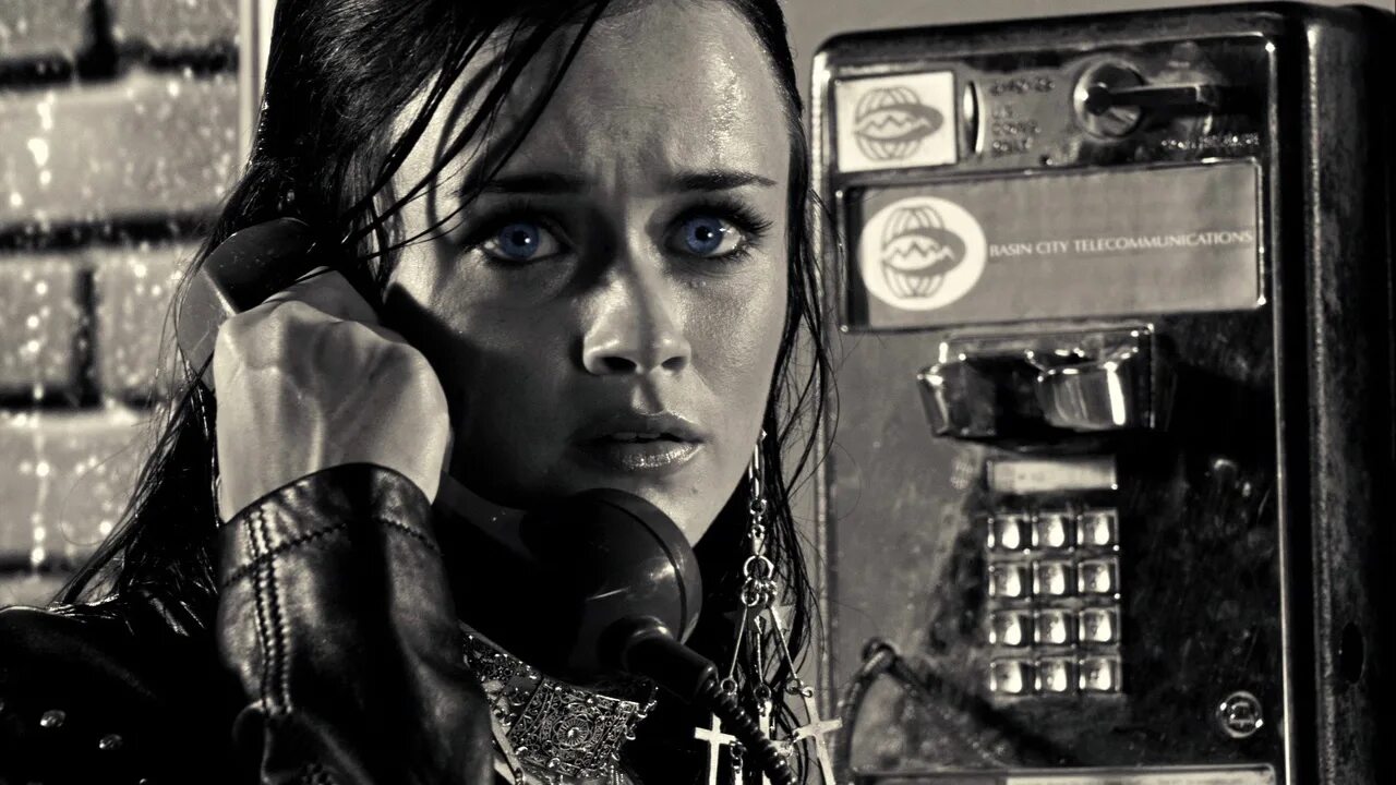 Рингтон сестренка. Alexis Bledel sin City. Alexis Bledel город грехов. Кейт Босуорт город грехов.