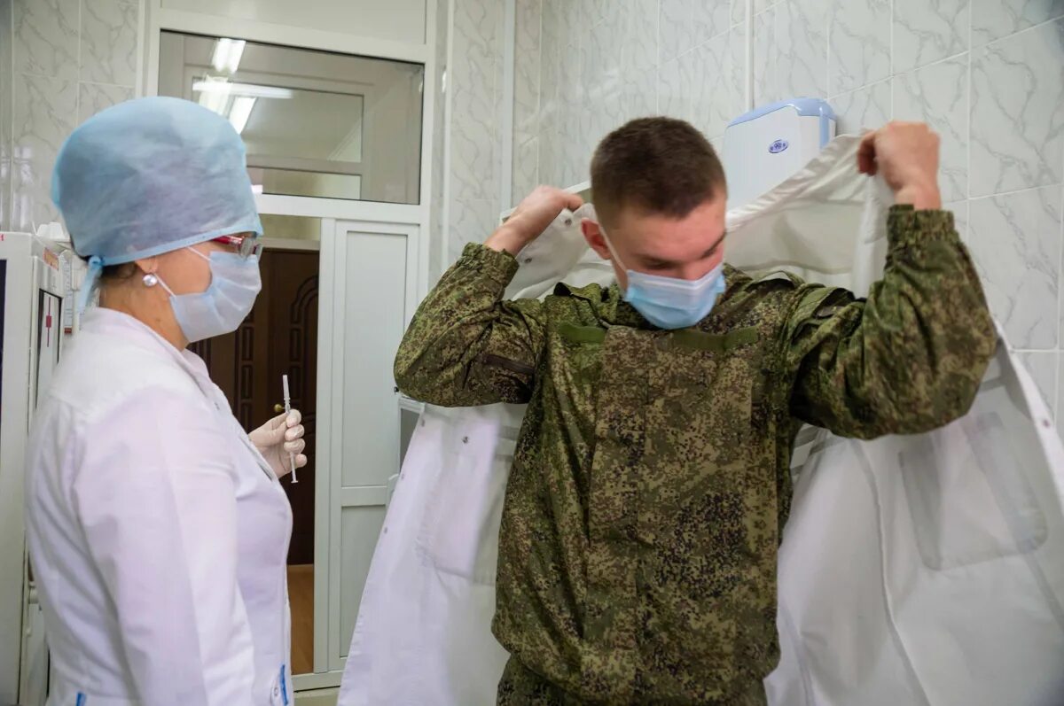 Военные госпитали рф. Военный госпиталь Екатеринбург. Российские военные в госпитале. Российские военные медики. Российские солдаты в госпитале.