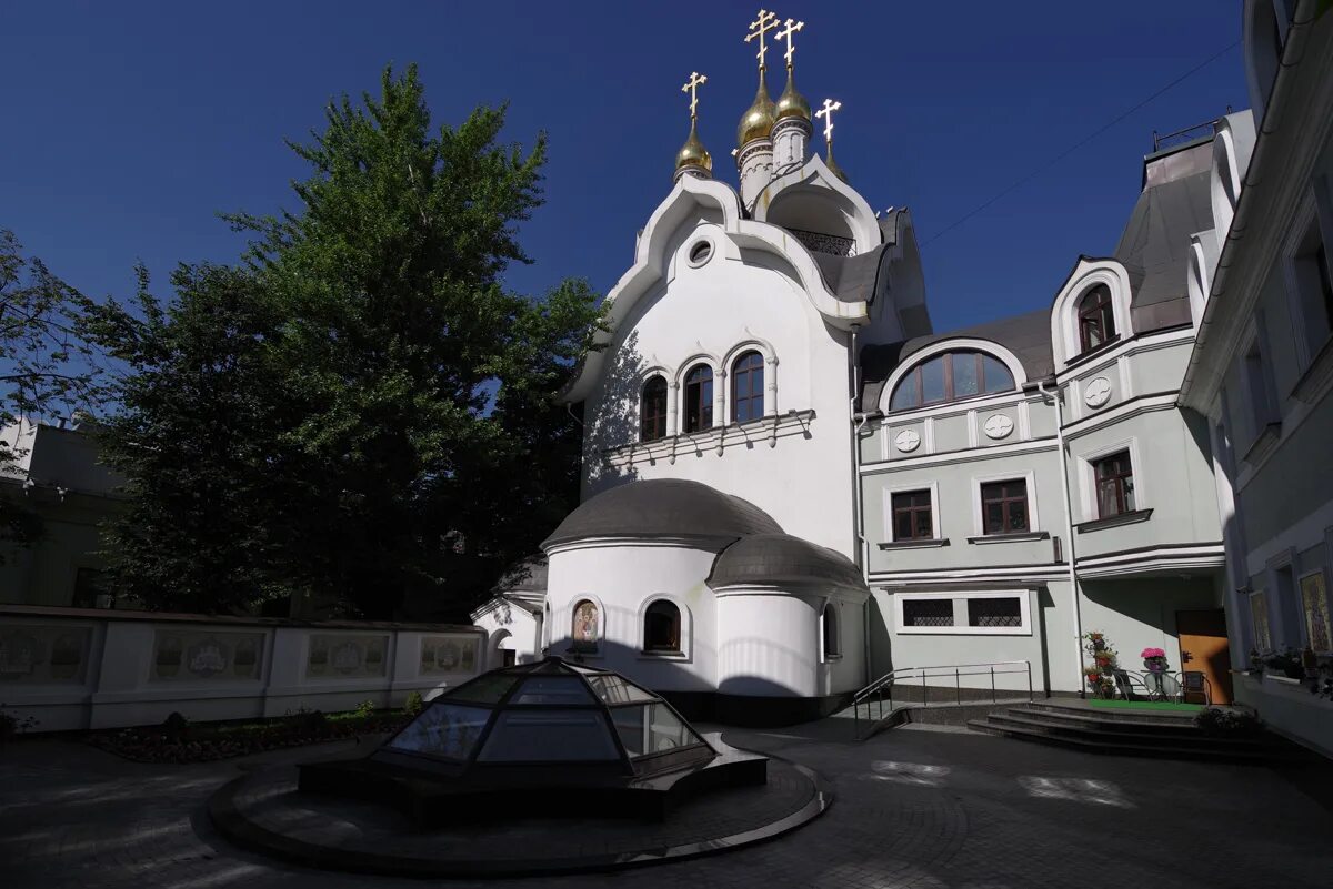 Подворье серафимо дивеевского. Серафимо Дивеевское подворье в Москве. Подворье Троицкого Серафимо-Дивеевского монастыря, Москва. Подворье Свято Дивеевского монастыря в Москве. Патриаршее подворье Дивеевского монастыря.