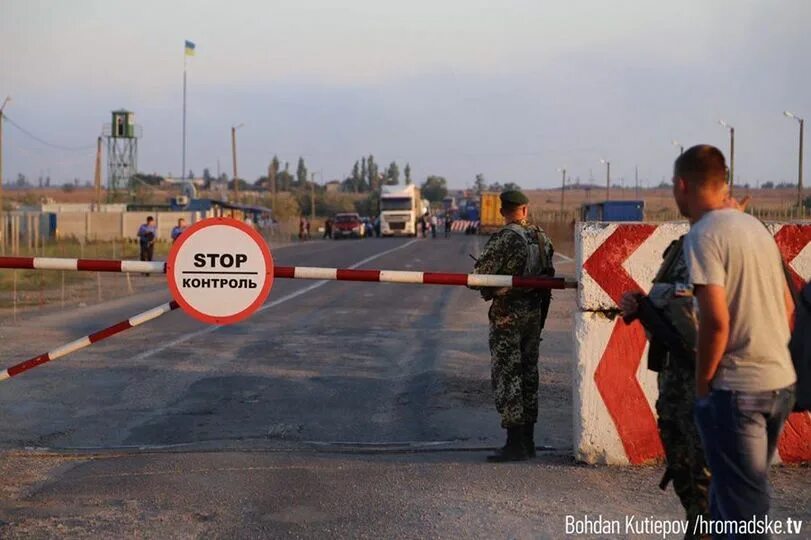 Блокада крыма. Транспортная блокада Крыма. Блокада Крыма 2014. Крым в блокаде 2014 год. Транспортная блокада Крыма 27 декабря 2014г.