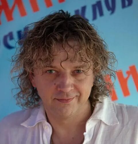 Роман жуков певец фото в молодости С днём рождения, Рома Жуков! Певцу исполнилось 55! http:///roma_zhuk