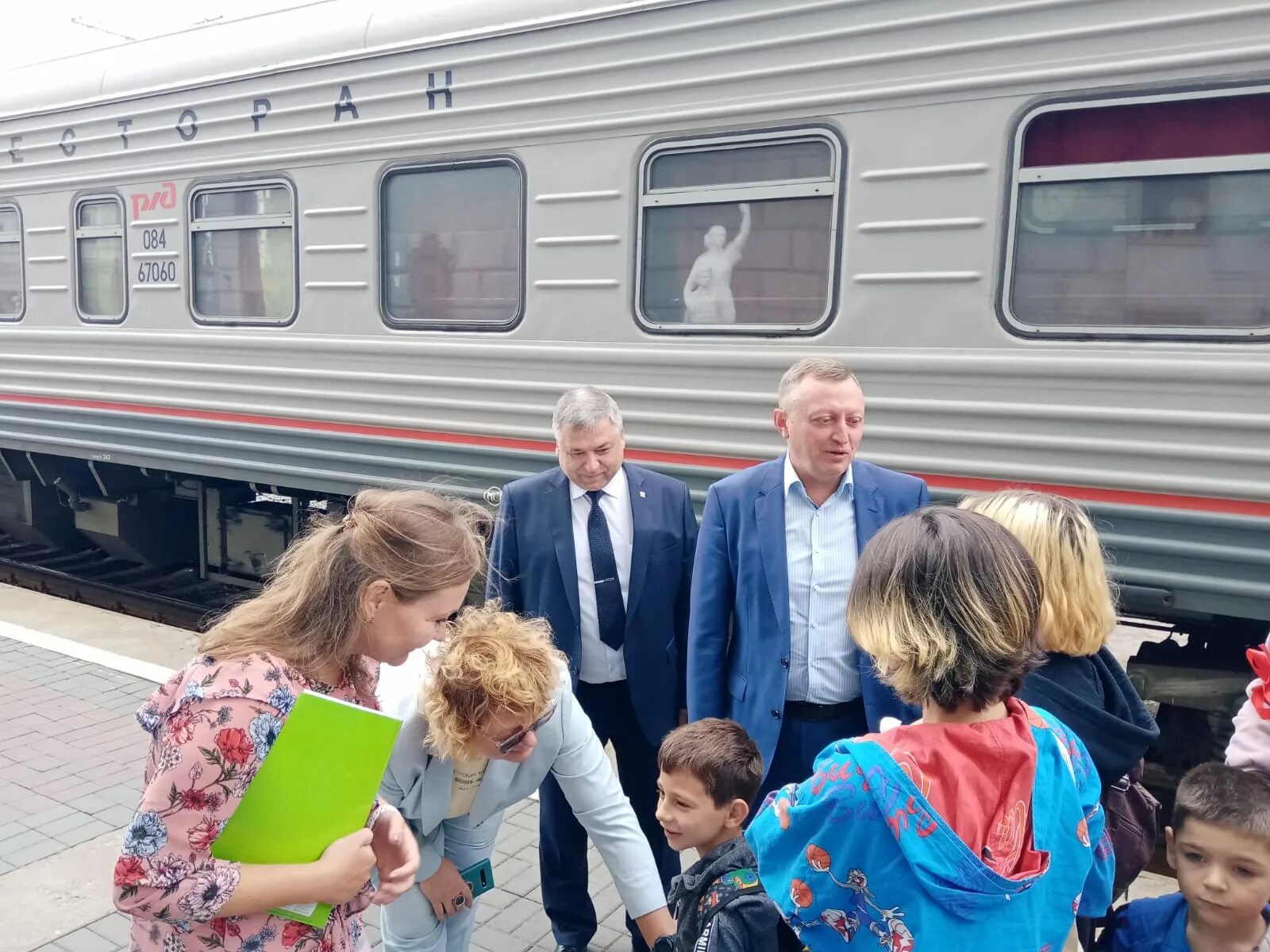 50 деток. Дети из ЛНР. Дети из Луганска в Новосибирске. 50 Детей.