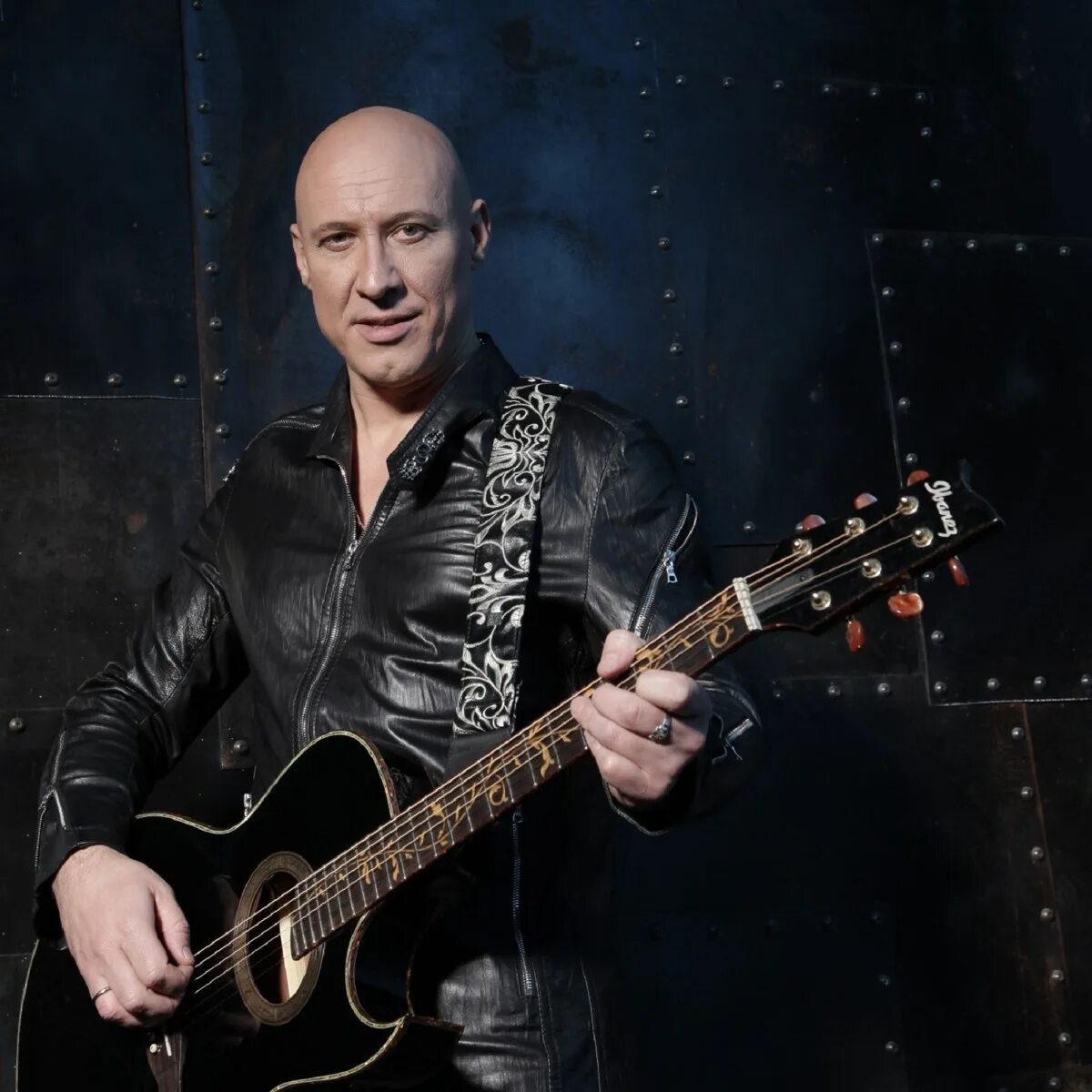 Автор-исполнитель песен. Авторы и исполнители авторских песен. Автор. Автор исполнитель хитов. Автор исполнитель хитов.