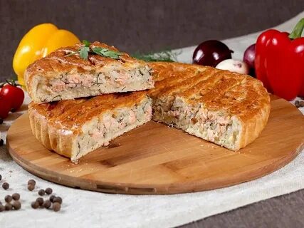 Пирог с горбушей консервированной и рисом
