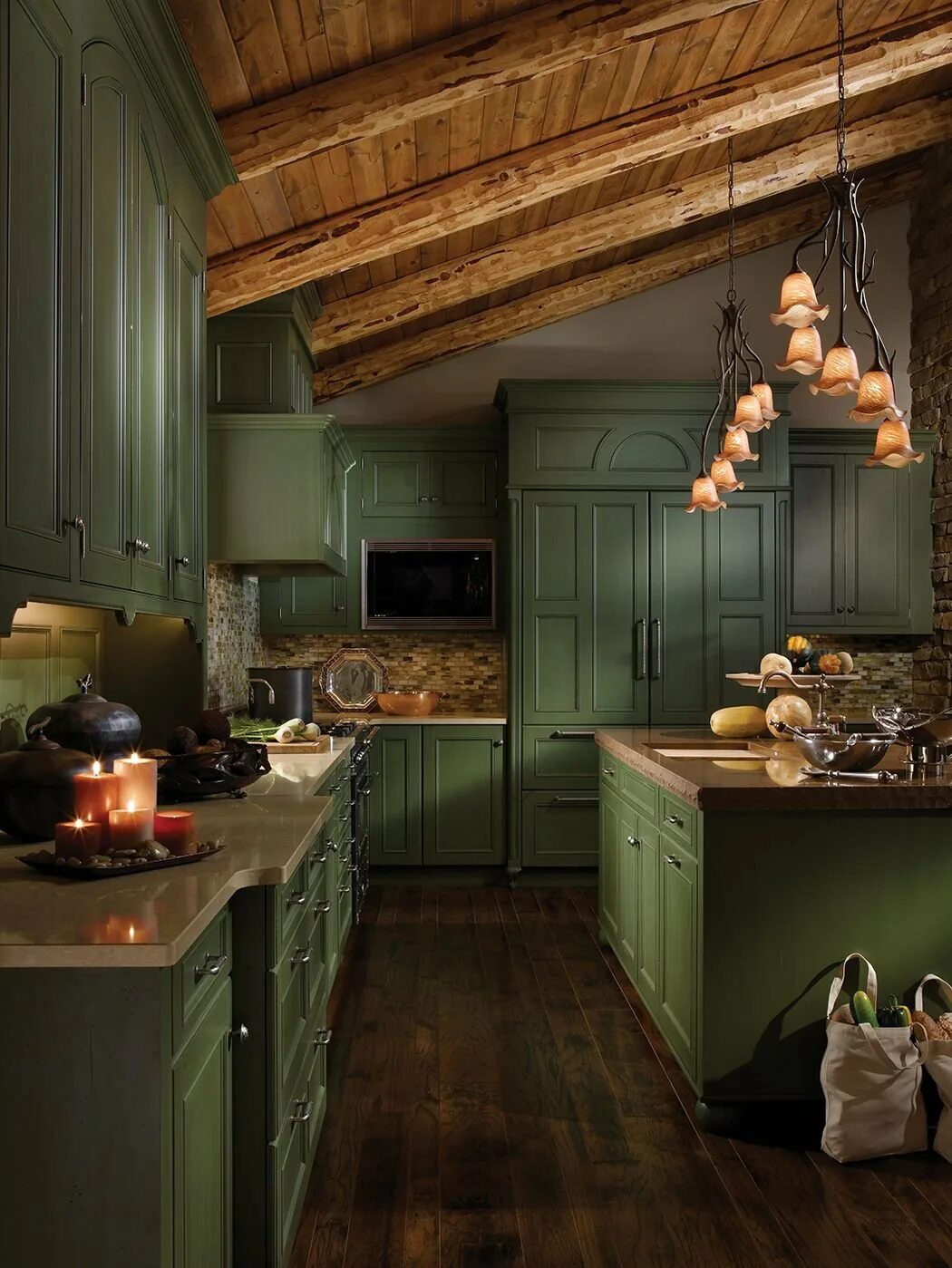 Зелено деревянный цвет. Кухня Прованс зеленая Лорен. Кухня олива лофт. Кухни фисташка и темная. Кухня олива Прованс.