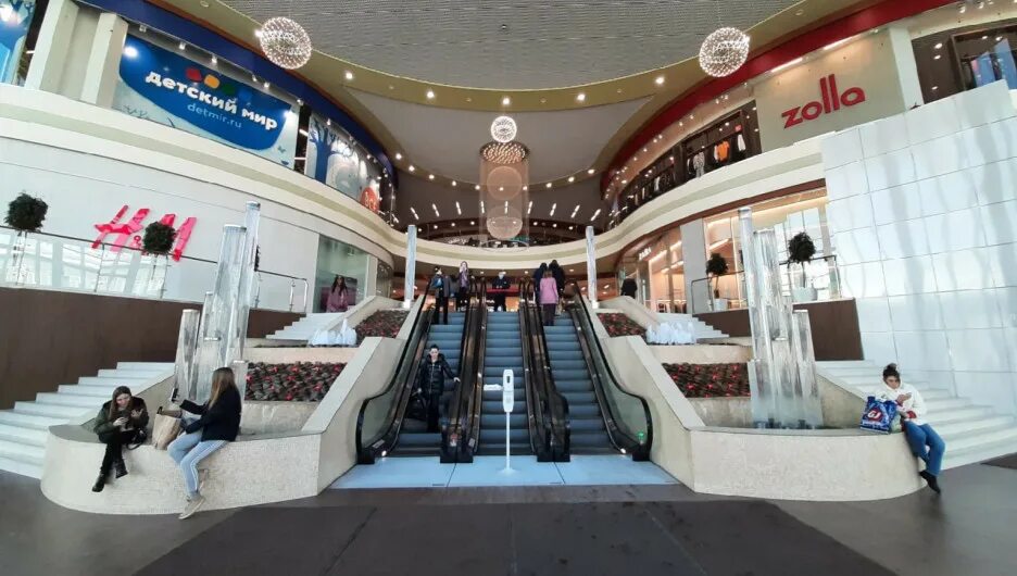 Торговый центр Республика Барнаул. Что происходит в торговых центрах. Европа ТЦ Барнаул новый фасад 2022. Бишкек Барнаул ТЦ. Почему закрывают тц