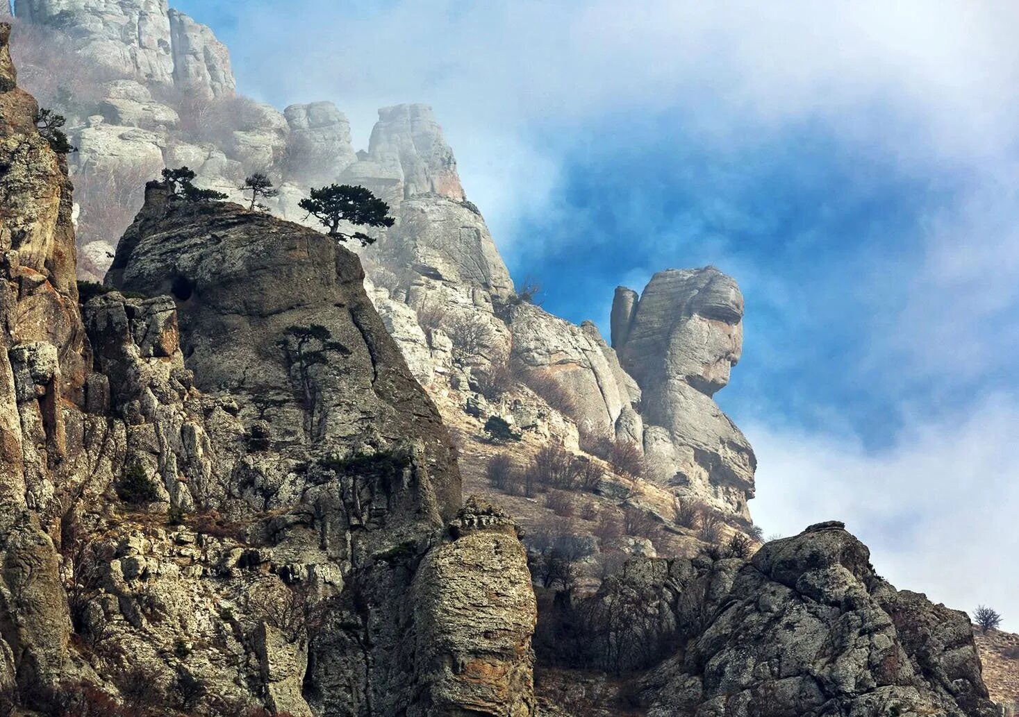 Скала в горе