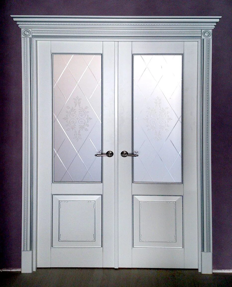 Дверь межкомнатная со стеклом двухстворчатая