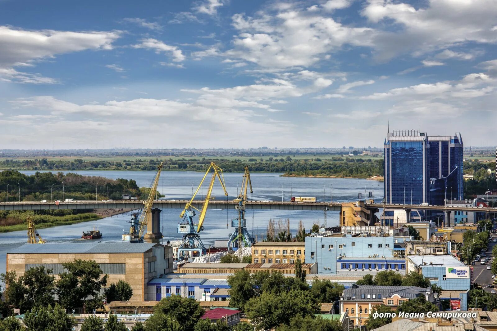 Виды Астрахани. Столица Астрахани. Городской округ город Астрахань. Астрахань Каспийская столица небоскребы. Вб астрахань