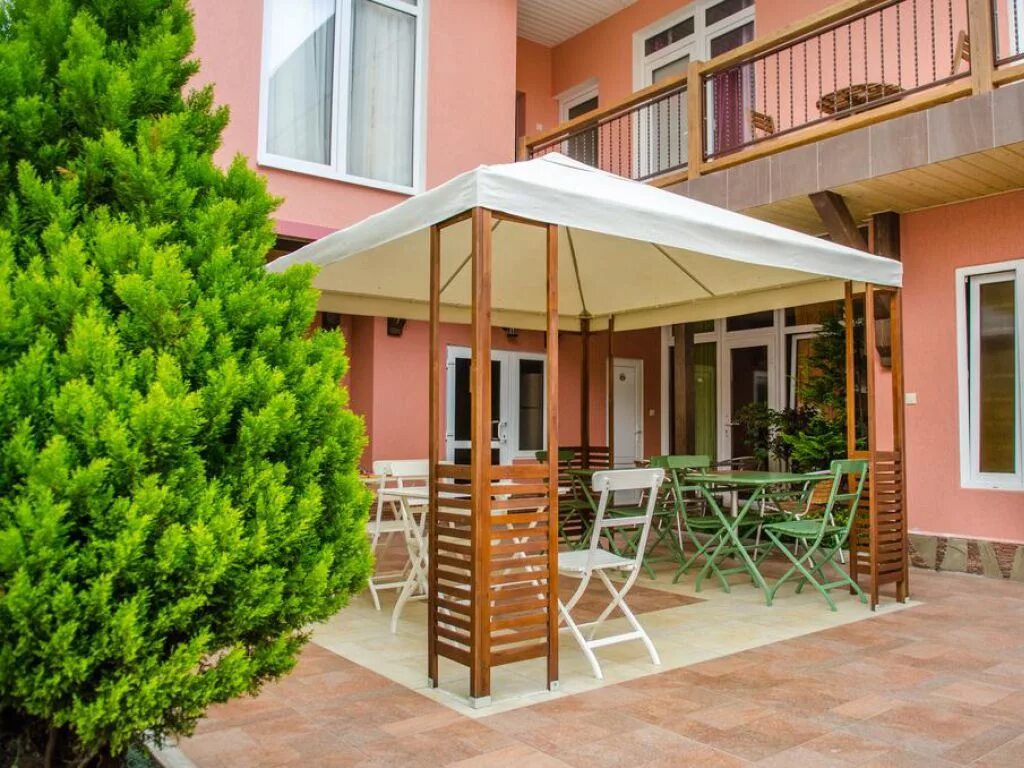 домики под сдачу в аренду. кафе генерал южно сахалинск. домики с баней на сутки. в ростове на дону снять домик 7000 в месяц.