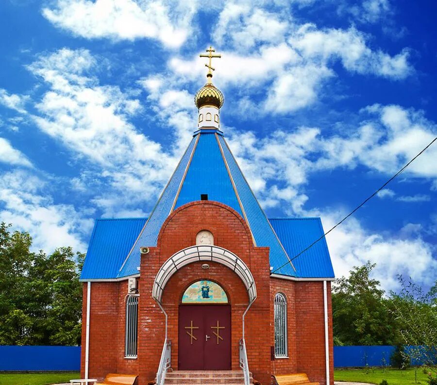 Станица стародеревянковская каневский. Поселок Красногвардеец. Храм Каневская. Ст Стародеревянковская Каневского р-на Краснодарского края храм. Посёлок Красногвардеец Краснодарский край.