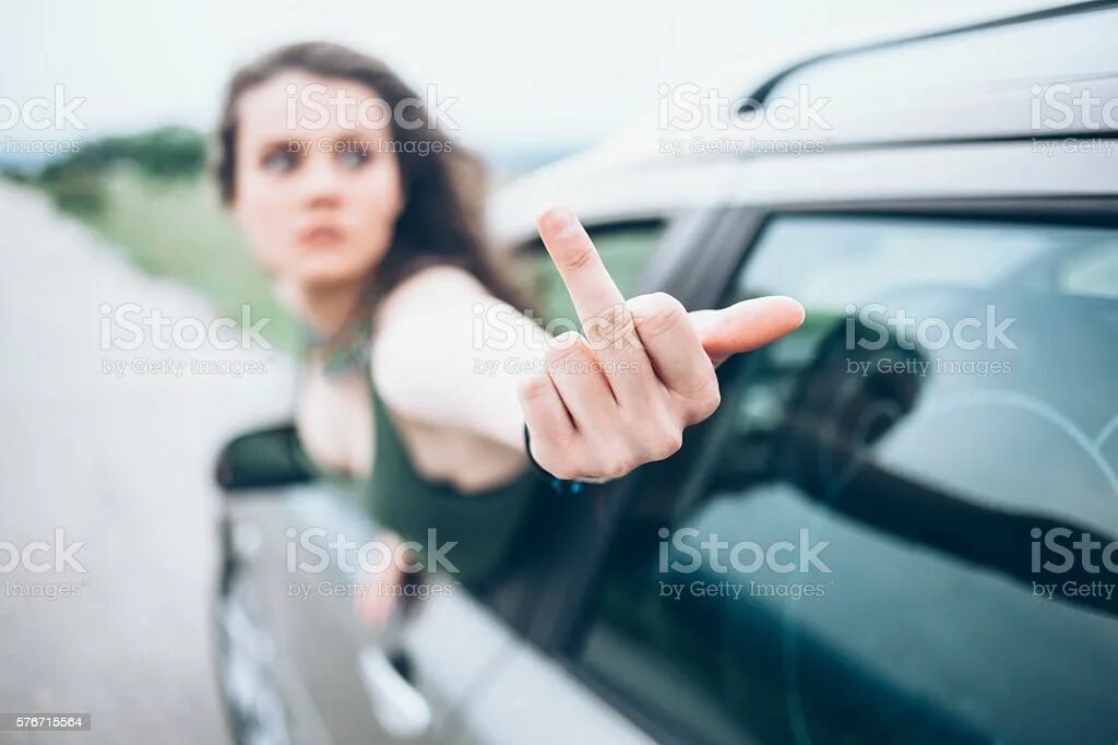 Нина агдал фото папарацци. Без белья под одеждой. Показывает пальцем. Почему неприлично показывать. Не буду показывать пальцем.