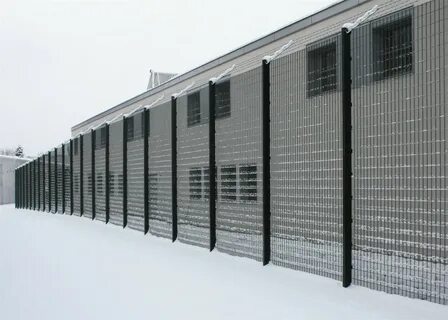 Высокие ограждения