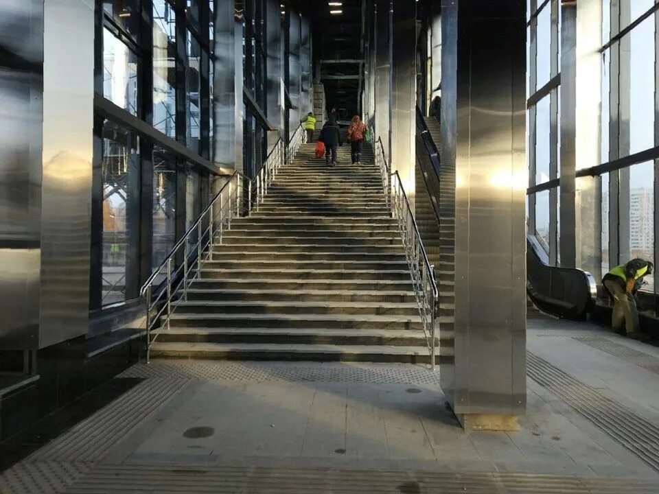 готовый переход. пешеходный мост. переходник вентиляционный 250-315. готовый переход. переход под часовней новосибирск.