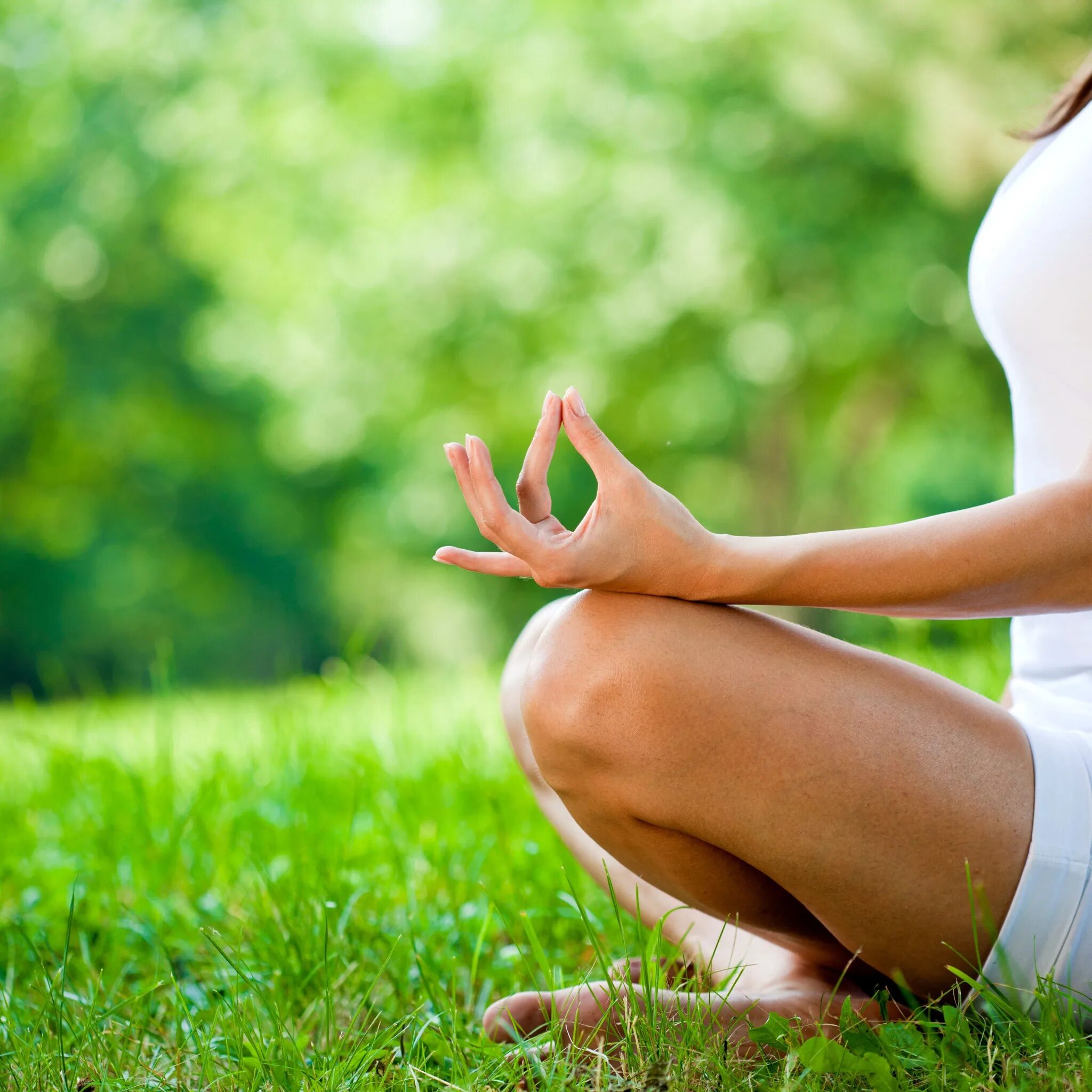 Медитация метты. Здоровое тело. Красивое здоровое тело. Релаксация. Йога на природе.