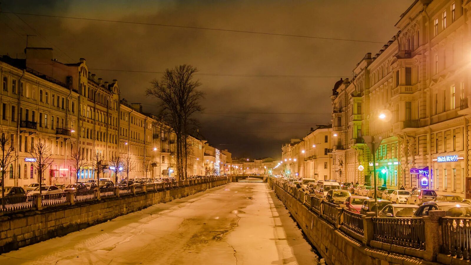 Light saint petersburg. Исаакиевская площадь 2023. Light saint petersburg. Питер канал грибоедова. Light saint petersburg.