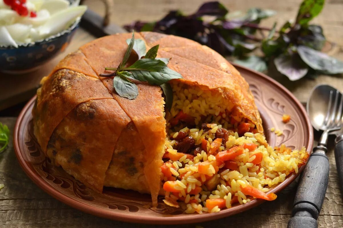 Азербайджанская кухня шах плов. Азербайджанская кухня шах плов. Шах плов по азербайджански в лаваше рецепт. Шах-плов королевский азербайджанский. Хаш плов.