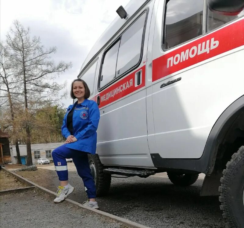 Фельдшера скорой стерлитамак. Врач скорой помощи. Должностные обязанности фельдшера смп. Работники скорой помощи. Выезд фельдшера.