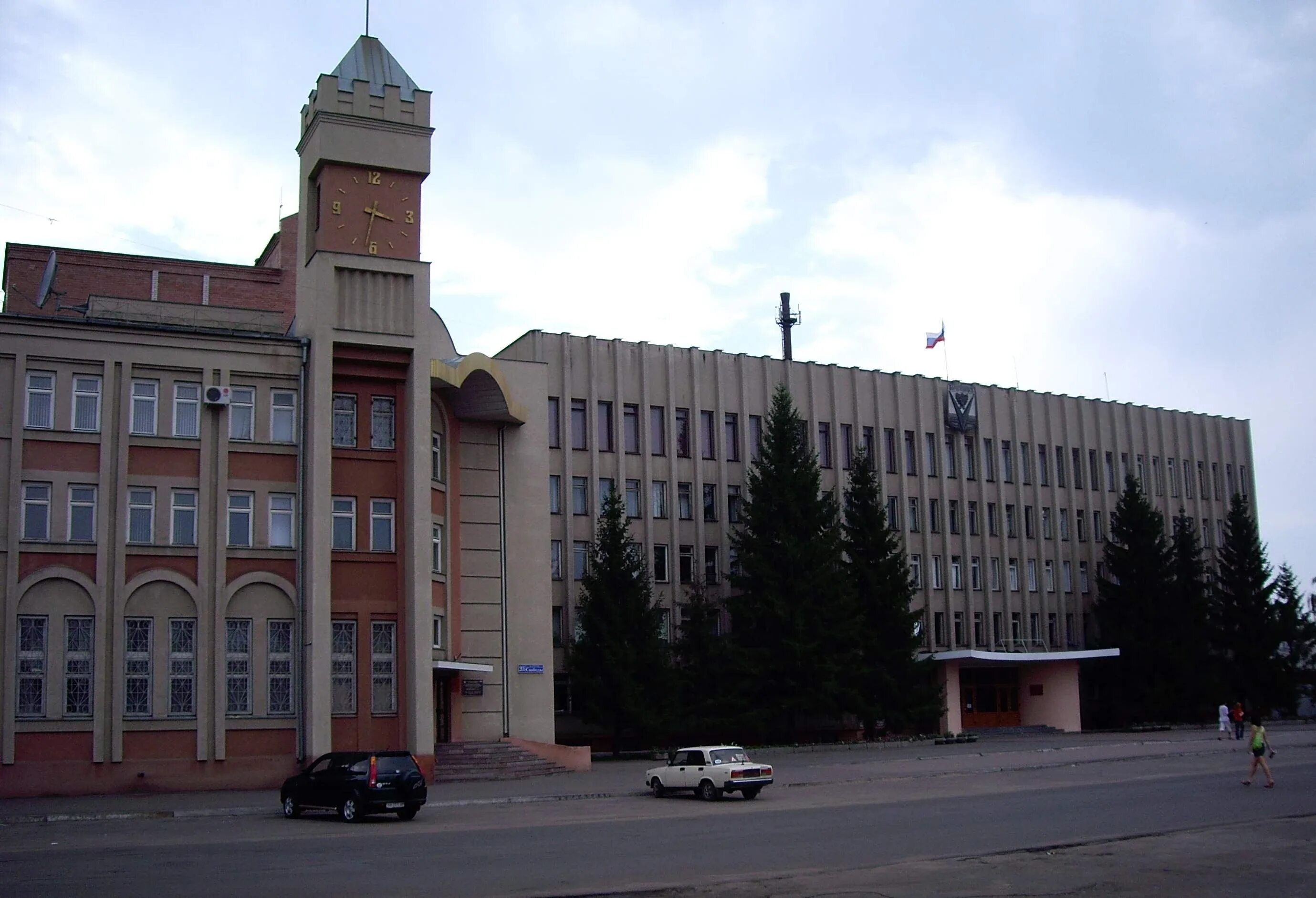 Борисоглебск здания. Здание администрации Борисоглебск. Город Борисоглебск Воронежской области. Администрация город Борисоглебск Воронежской области. Здание одминкстрации город Борисоглебск.