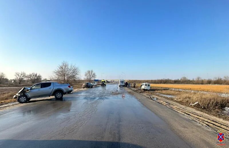 Трасса. Дтп со скорой волгоград 17. Аварии фролово. Аварии фролово. Аварии фролово.