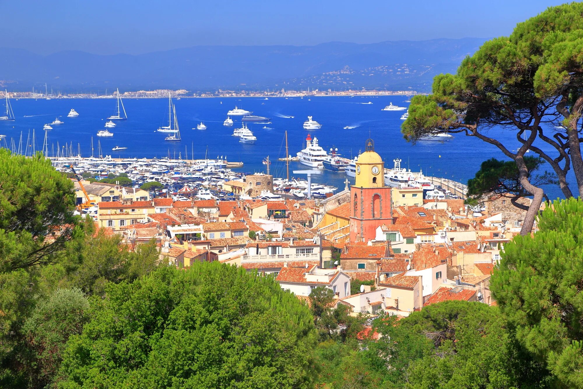 Город сен тропе франция. St tropez lana. St tropez lana. Сен-тропе франция. Город сен тропе франция.