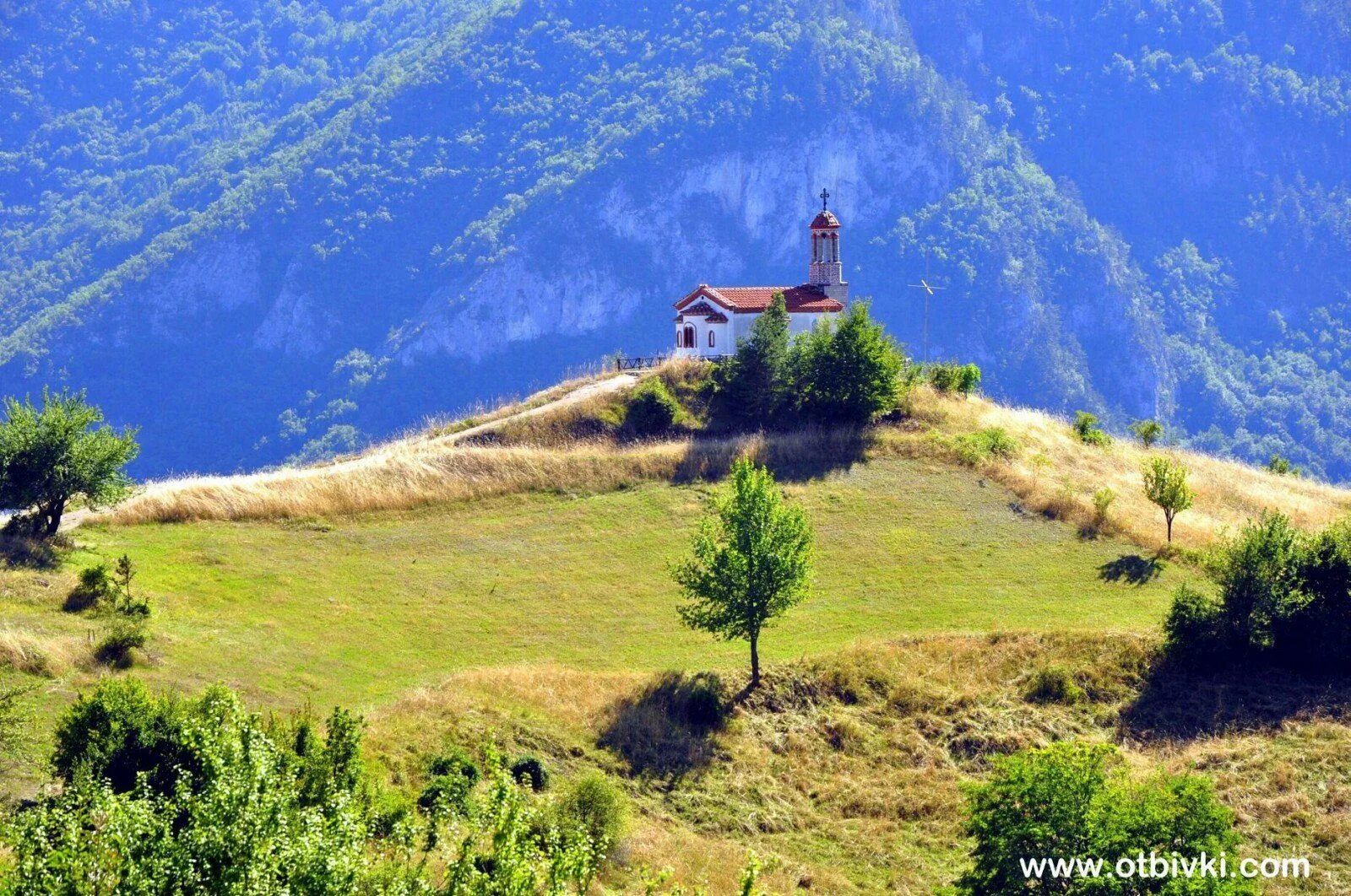 Родопы. Родопи горы. Родопы Болгария. Родопские горы в Болгарии. Родопы деревня в горах Болгарии.