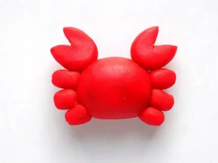 Фигурки из красного пластилина