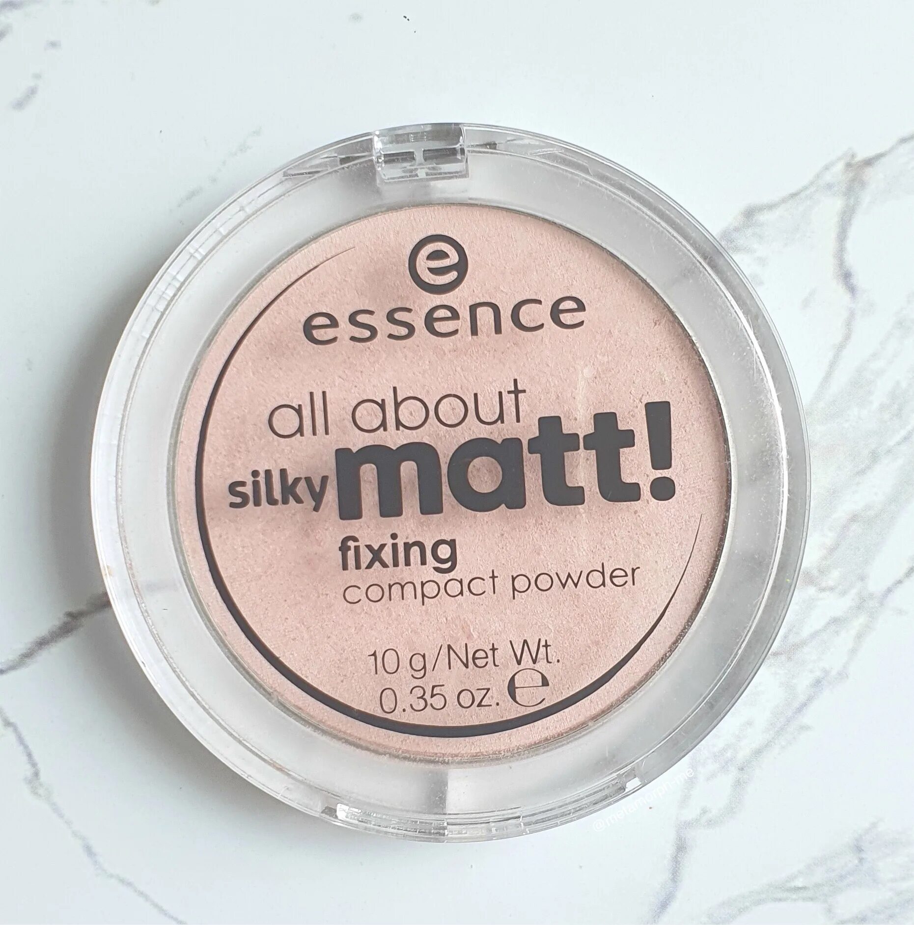 Essence fixing. Эссенс all about Matt fixing Compact Powder. Essence Matt пудра. Пудра Essence all about Matt. Пудра Essence all about Matt оригинал.