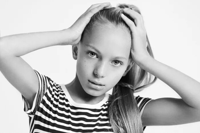 Модель из украины 17 лет. Девушки модели портфолио. Оксана александрова псков. Фотомодель. Детский модельный бизнес.