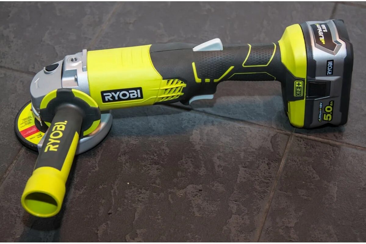 Ryobi r18ag0 18v 5133001903. Ag-018. Аккумуляторная угловая шлифмашина ryobi one+ r18ag-0 5133001903. Риоби ушм аккумуляторная. Риоби ушм аккумуляторная.