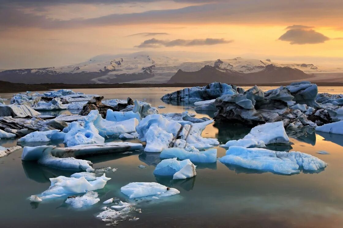 Исландия. Исландия Ледяная Страна. Исландия Страна льдов. Исландия огонь и лед.