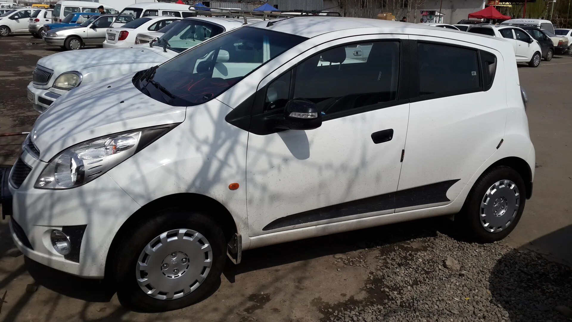 Spark белый. Белый chevrolet spark. белый chevrolet spark 2015. chevrolet spark oq. шевроле спарк 2011.