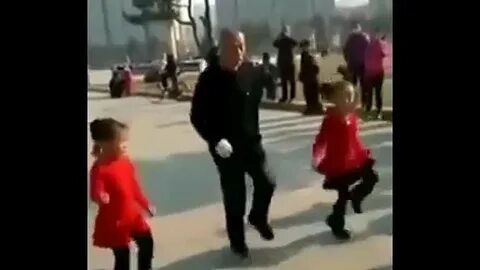 Научите танцевать дед