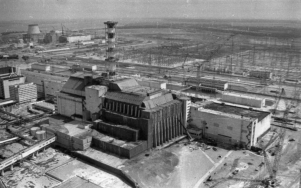 Старые аэс. Чернобыль до аварии ЧАЭС. Чернобыль АЭС 1985. Чернобыльская АЭС до аварии. 4 Энергоблок ЧАЭС 1986.