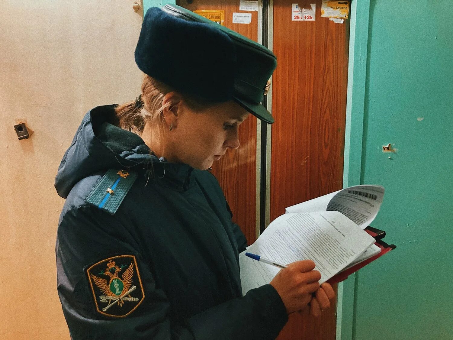 Воронеж судебные приставы компенсация 150. Пристав 14. Приставы ст. Пристав 14. Пристав 14.