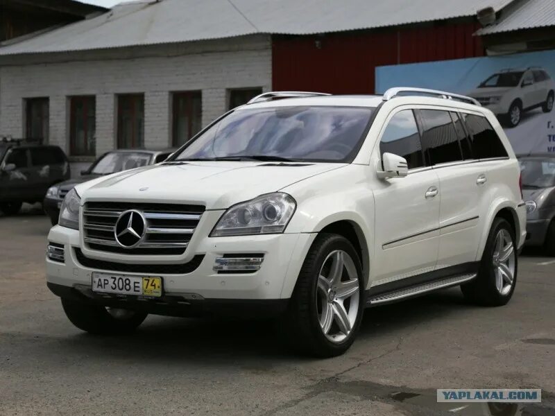 Купить мерседес джи. Мерседес gl 500 4 matic. Mercedes gl 500 4matic; 2010. Mercedes Benz gl 500 серебристый. Mercedes gl 500 4matic 2015.