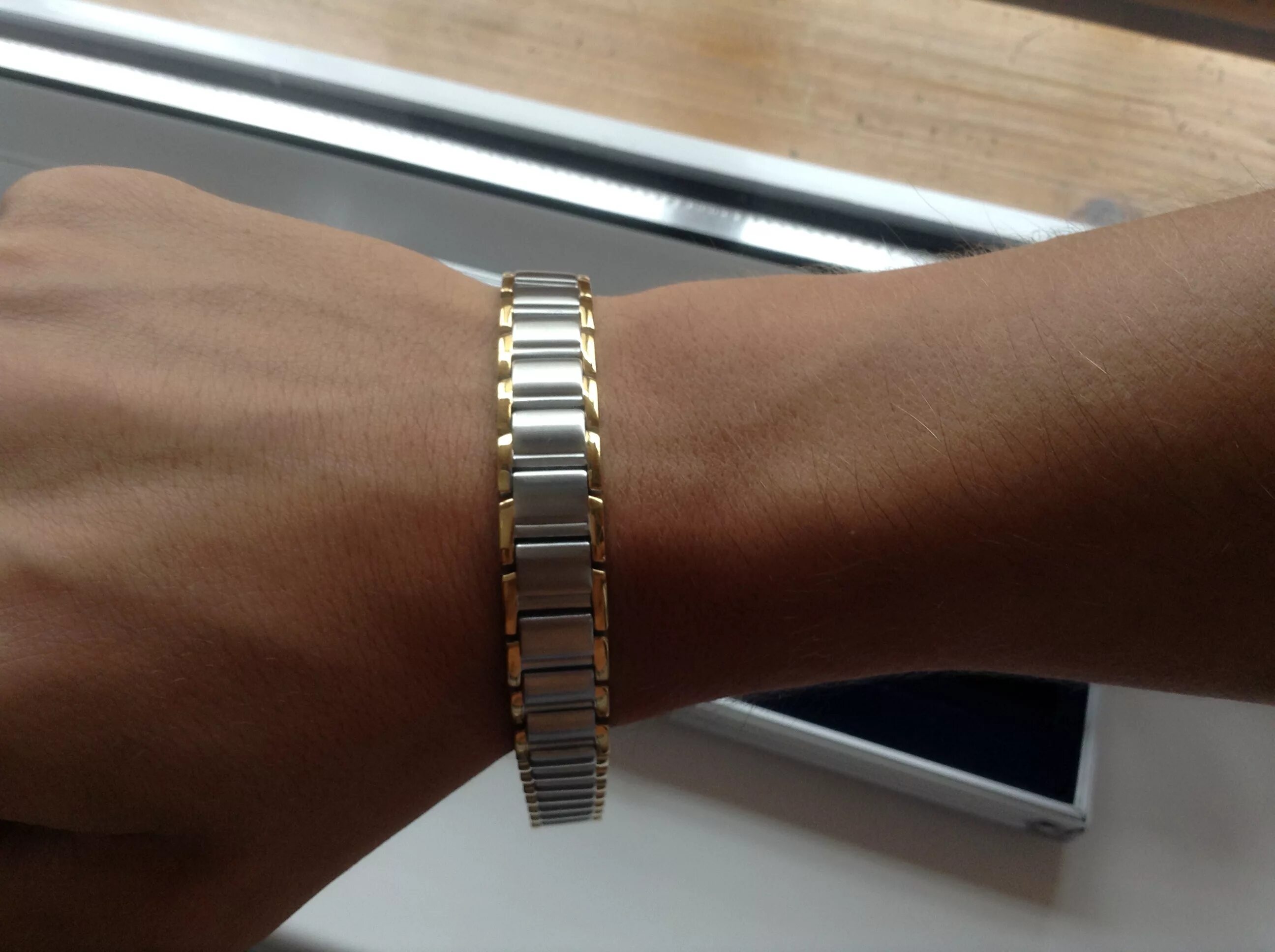 Цептер магнитный браслет. Tiger health japan quality браслет. Магнитный браслет на руку. Магнитный браслет на ногу. Лечебный браслет.