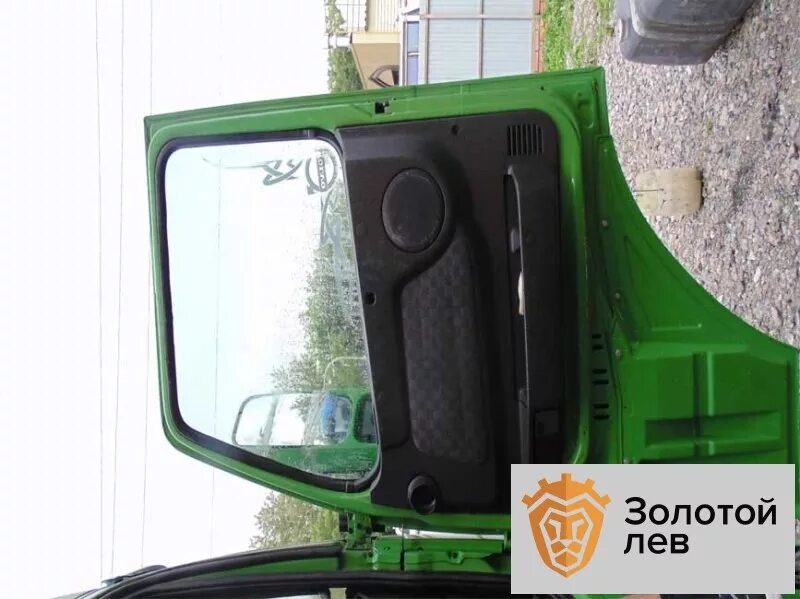 Дверь volvo fh. Обшивка двери левая Volvo FH 12. Дверь Volvo fh12. Дверь правая Вольво fh12. Обшивка двери Вольво fh12 левая.