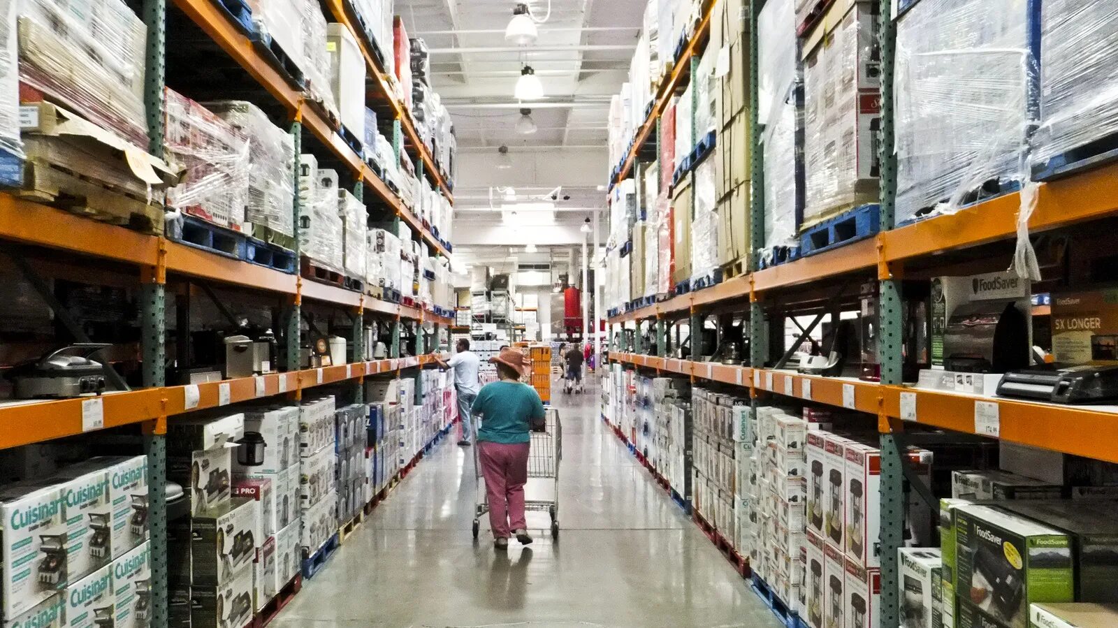 Склад продуктового магазина небольшого. Магазин склад. Склады за коллажем. Товарный склад. Склад обуви.