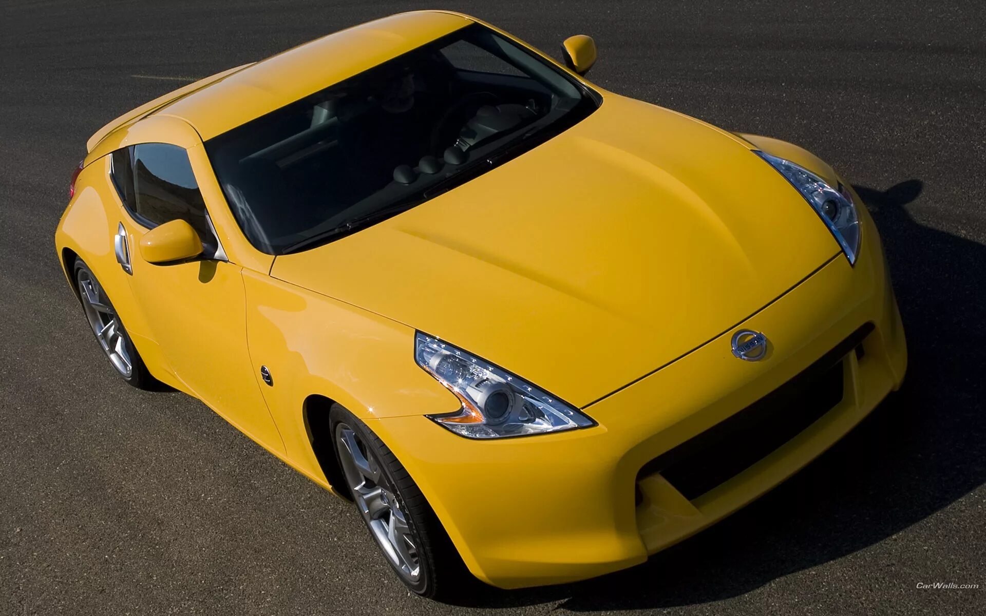 Как играть в желтую машину. Ниссан з370 желтая. Ниссан 370z желтый. Nissan z 22 Yellow. Ниссан японская желтая марка.